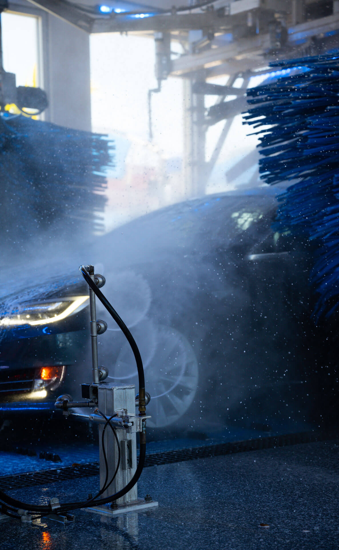 CarInWashTunnel
